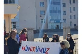 Görevden alınan müdür için veliler ayaklandı