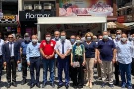 Şehitler için helva dağıttılar