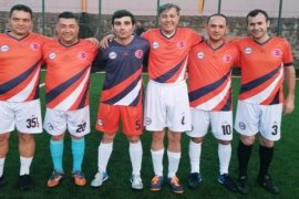 Karşıyaka Emniyet ile Jandarma finalde...