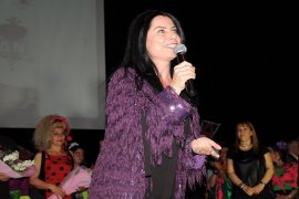 Hayat bir Roman... Hem oynadılar, hem oynattılar...