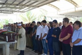 Karşıyakalı eski milli yelkenci son yolculuğuna uğurlandı