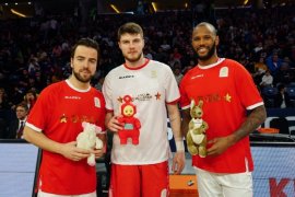 Pınar Karşıyaka'dan LÖSEV'e destek