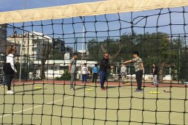Bostanlıspor'da tenis okulu hizmete girdi...