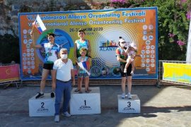 Bostanlıspor, koronalı günlerde de zirveye çıktı!