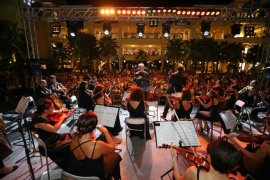 Karşıyaka'da 30 Ağustos Zafer Bayramı coşkuyla kutlandı