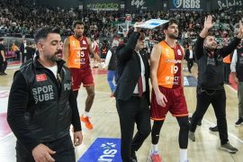 Olaylı maçta Karşıyaka kaybetti...