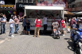 Şehitler için helva dağıttılar