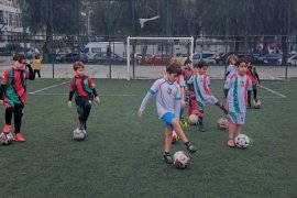 Bostanlıspor'un futboldaki hedefi; futbolcu yetiştirmek...