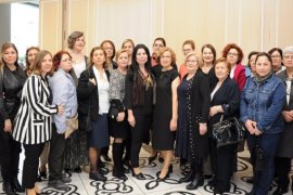 Karşıyaka Halk Eğitim Yağlı boya resim sergisi açıldı