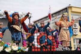 Başkan Tugay makamını çocuklarla paylaştı