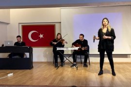 Karşıyaka Halk Eğitim'den anlamlı kutlama