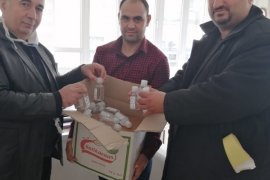 Karşıyakalı iş insanı 4 Ton temizlik malzemesi bağışladı