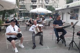 Erboy: Karşıyaka’da herkese şarkı türkü söyleteceğiz…