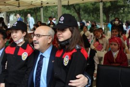 Karşıyaka Halk Eğitim, 23 Nisan Çocuk etkinliklerine renk kattı...