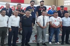 Masa Tenisinde Karşıyaka Kaymakamlık Kupası yapıldı