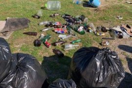 Evde kal diyoruz ama, piknik alanının hali böyle...