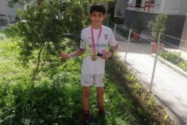 Bostanlısporlu tenisçi şampiyon oldu