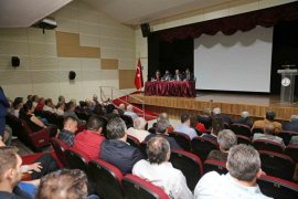 Karşıyaka Çarşısı için söz esnafta