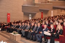 Öğretmenler Günü'nde şehit öğretmenler unutulmadı