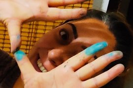 Türkiye’nin ilk “Türk Halk Resmi Sanatçısı” toprağa renk veriyor