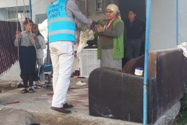 Karşıyakalı din görevlileri maaşları evlere götürüyor