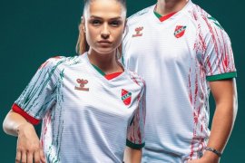 Karşıyaka yeni sezon formalarını tanıttı