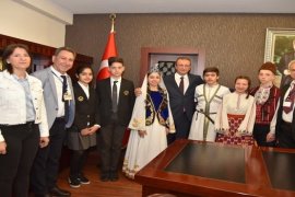 Bulgaristan ekibi Kaymakam Çalışır'ı ziyaret etti