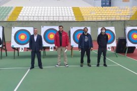 Karşıyaka Kurumlar Okçuluk Turnuvası yapıldı