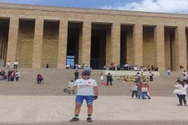 Kemal Lale Anıt Kabir'de...