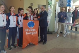 İzmir Liseler İl Tenis Birincilikleri Karşıyaka'da yapıldı