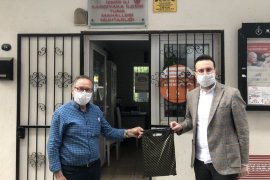 Ak Parti Karşıyaka'dan muhtarlara sağlık seti