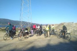 Bostanlıspor Yetişkinler Bisiklet Takımı Belevi Gölü'ne gitti...