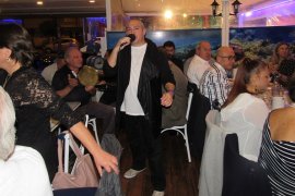 Karşıyaka Sanat Derneği TSM Korosuna Çiğ Köfteli moral gecesi…