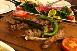 Karşıyaka’nın lezzet durağı: Etçi Ahmet…