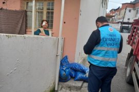 Karşıyaka Müftülüğü'nden kömür yardımı