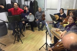 Karşıyaka Sanat Derneği TSM Korosu'ndan konser hazırlığı...