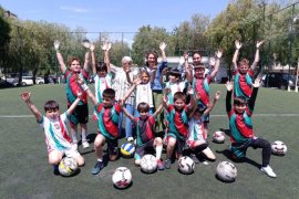 Bostanlıspor'da Anneler Günü kutlaması...