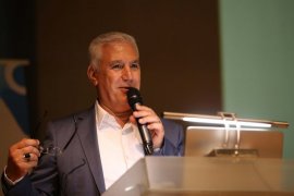 Başkanlardan Karşıyaka'da demokrasi buluşması