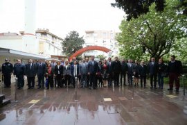 Başkan Tugay, Zübeyde Anne’nin huzuruna çıktı