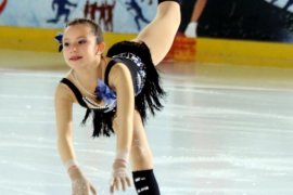 İzmir, Buz Patenine imzasını attı...