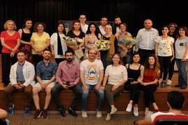 Bülbül Yuvası alkış aldı...