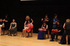 Halk Eğitim Merkezi'nden saç tasarımı defilesi...