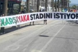 Cumhurbaşkanlığı Bisiklet Turu'nda Karşıyakalılardan stat pankartı...