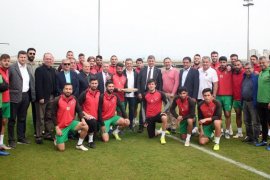 Başkan Tugay, Karşıyaka Spor Kulübü'nü ziyaret etti