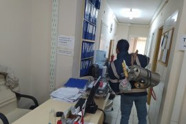 Karşıyaka İlçe Tarım  Müdürlüğü binası dezenfekte ediliyor...