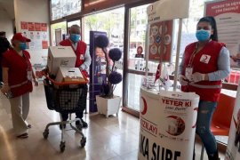 Bağış için stant kurdular