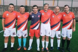 Karşıyaka Kurumlar Futbol Turnuvası'nda gol yağmuru...