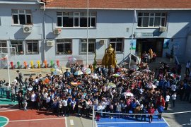 Türkbirliği İlkokulu’nda şemsiye etkinliği büyük ilgi gördü