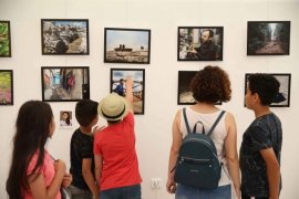 ''Fotoğraf Maceram'' sergisi Karşıyaka'da açıldı