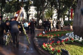 Zübeyde Hanım 100. Ölüm yıl dönümünde anılıyor